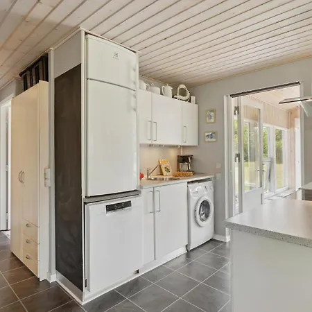 Vakantiehuis Beautiful In With Kitchen